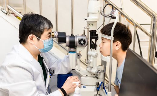  文汇报：暑期看病不用“满医院跑”，这家上海医院开启一站式近视防控、验配门诊
