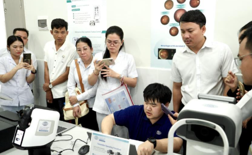 上海日报：Cambodia Launches Pioneering Vision Centers with Shanghai's Digital Health Model