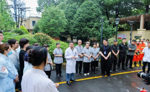 睛馨家园 | 人人讲安全，个个会应急 —— 上海市眼病防治中心开展消防安全培训演练