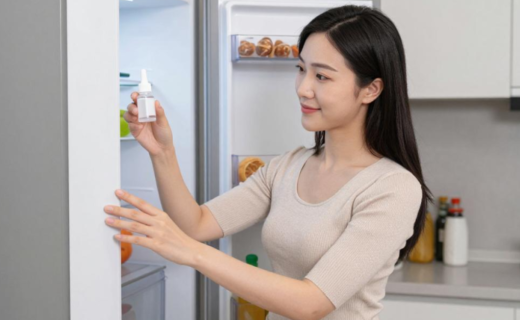 人民日报：夏天眼药水需不需要放冰箱？